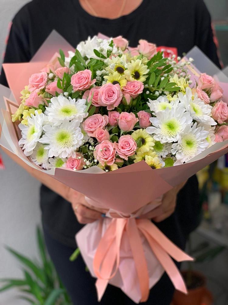 Букет цветов из: Розы и Хризантемы в Глубоком