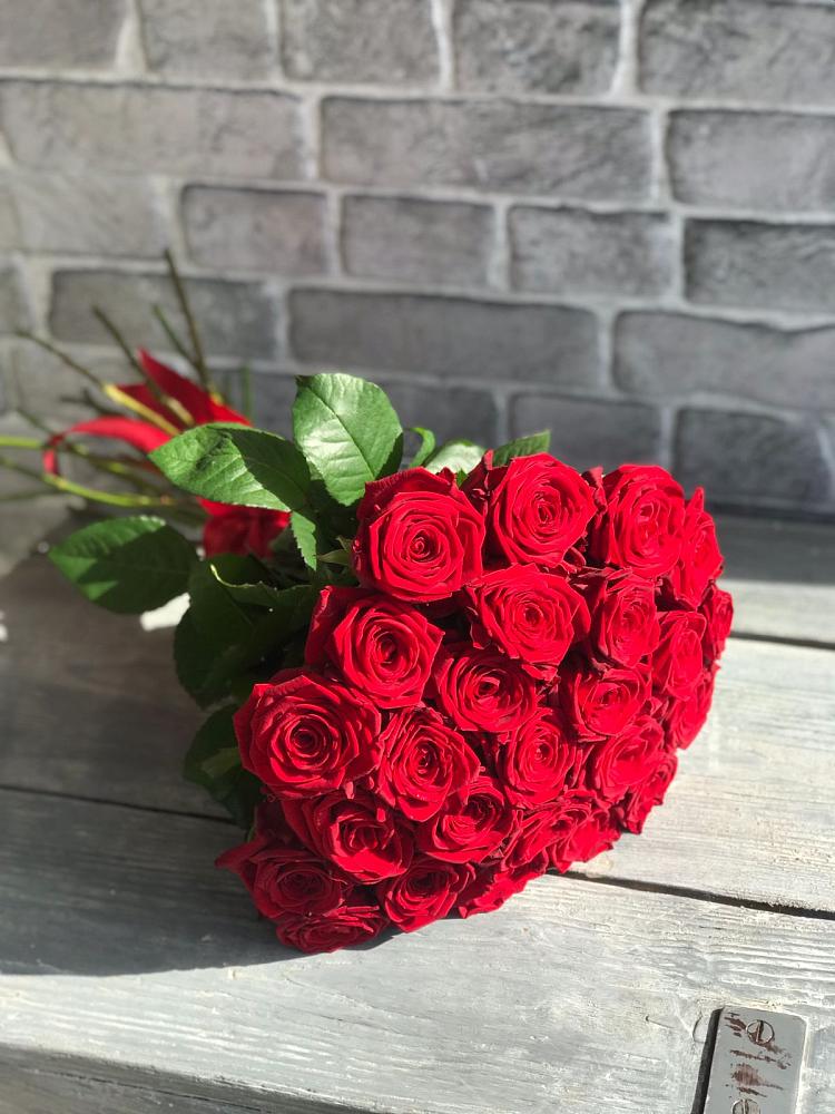 Букет Красные розы Фридом в Глубоком