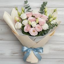 Букет цветов из:  Лизиантусы в Глубоком