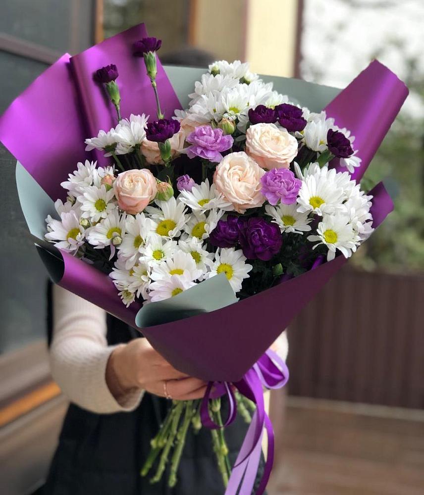 Букет цветов из: Хризантемы, Гвоздики и Розы в Глубоком