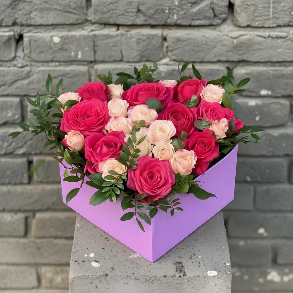 Цветочная композиция из Розы в коробке в Глубоком