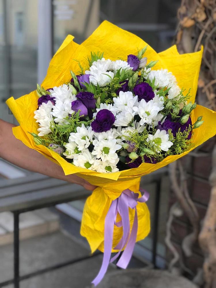 Букет цветов из: Ирисы, Хризантемы и Ромашки в Глубоком