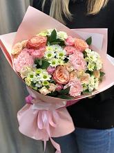 Букет нежные объятья в Глубоком Букет цветов из: Гвоздики, Розы и Хризантемы в Глубоком