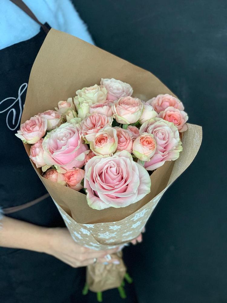 Букет цветов из: Хризантемы и Розы в Глубоком