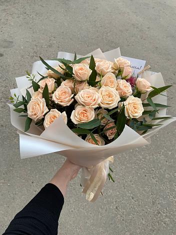 Букет Кремовые розы Латте в Глубоком