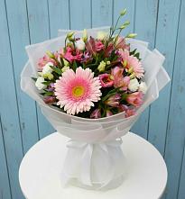 Букет цветов из:  Герберы, Альстромерии и Лизиантусы в Глубоком