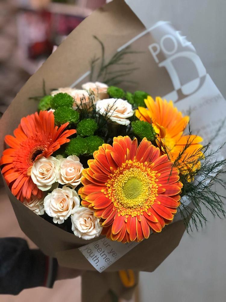 Букет цветов из: Герберы, Хризантемы и Розы в Глубоком