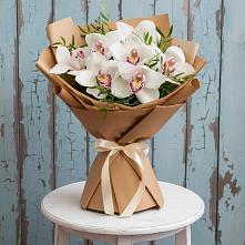 Букет цветов из:  Орхидеи и Розы в Глубоком
